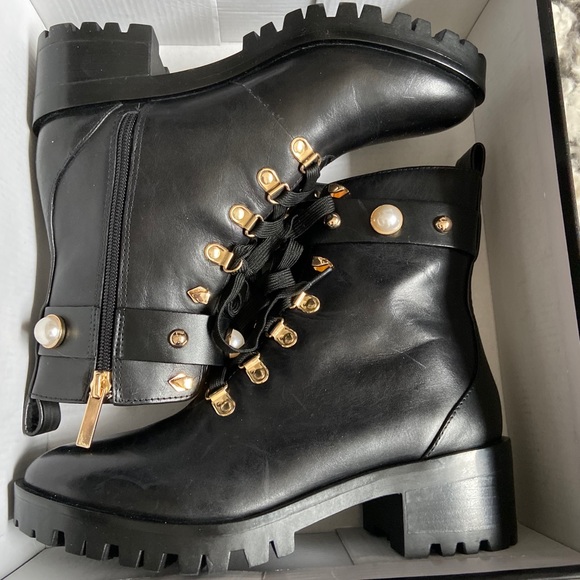 Karl Lagerfield - Picture 3 of 5